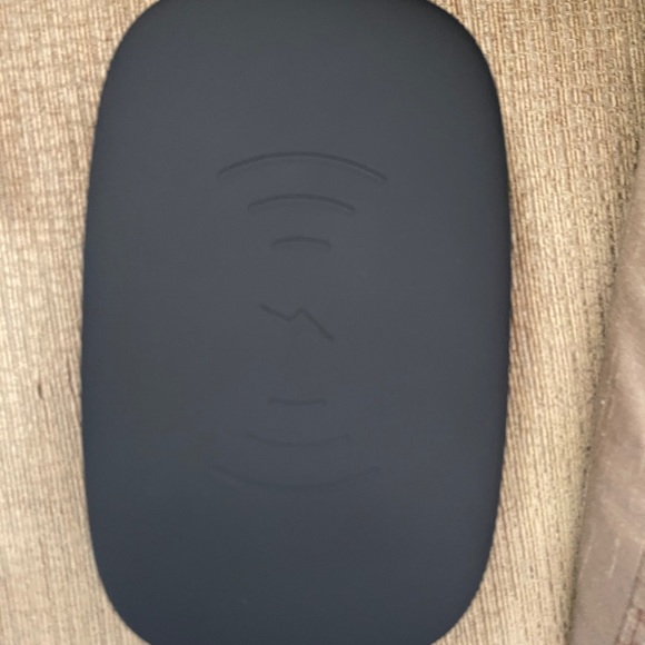 UV Sanitizer w/Wireless Charging - Picture 3 of 4